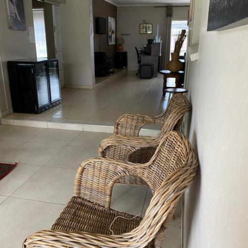 African Kingdom Guest House Boksburg Ngoại thất bức ảnh