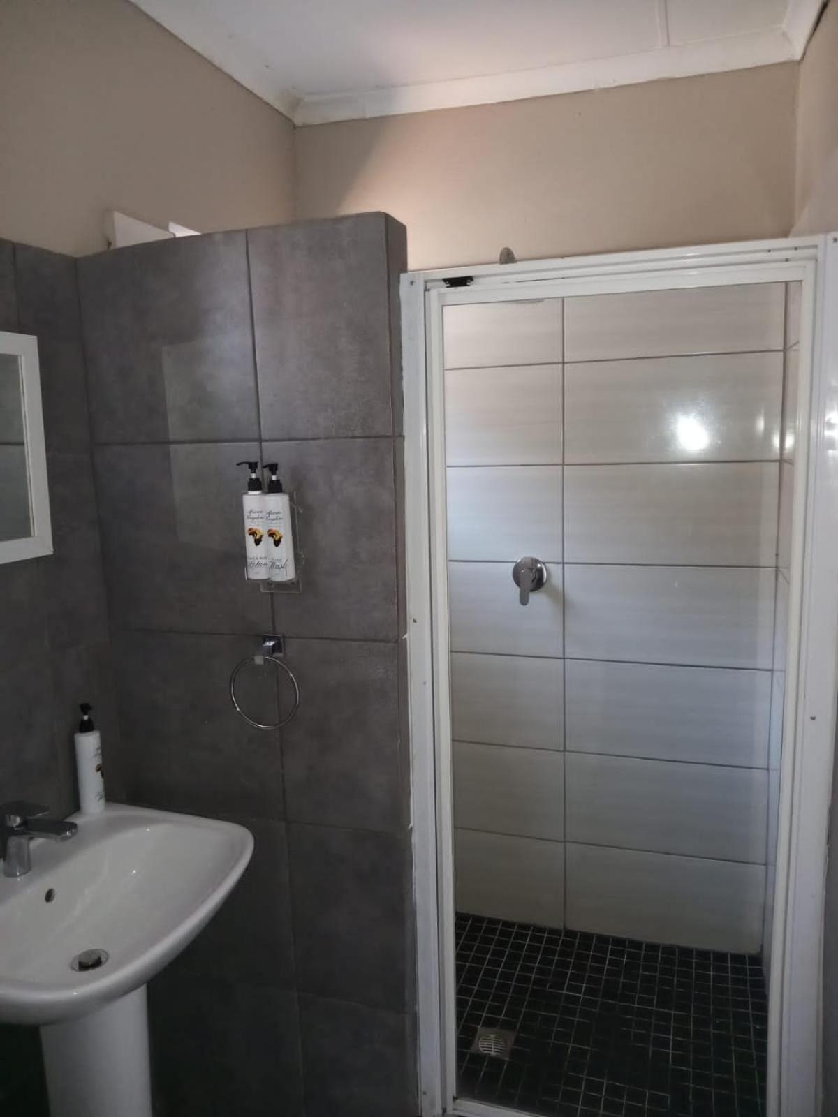 African Kingdom Guest House Boksburg Ngoại thất bức ảnh
