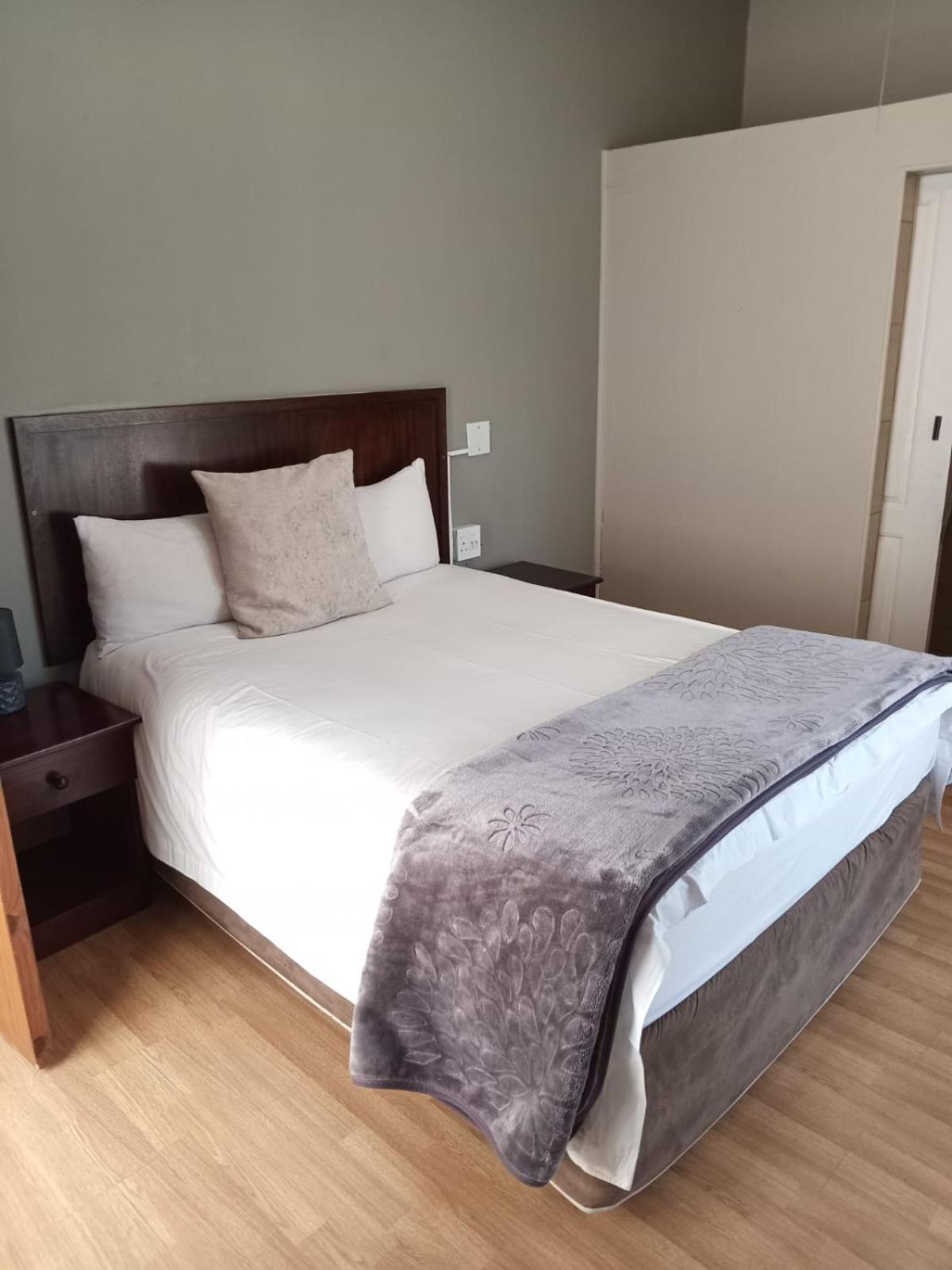 African Kingdom Guest House Boksburg Ngoại thất bức ảnh