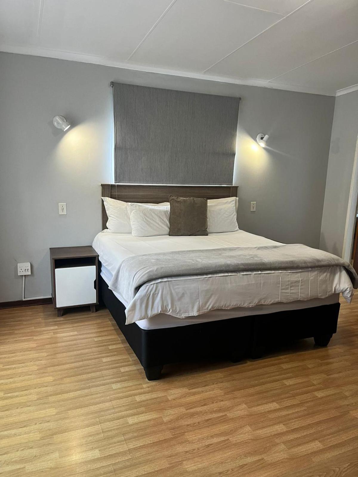 African Kingdom Guest House Boksburg Phòng bức ảnh