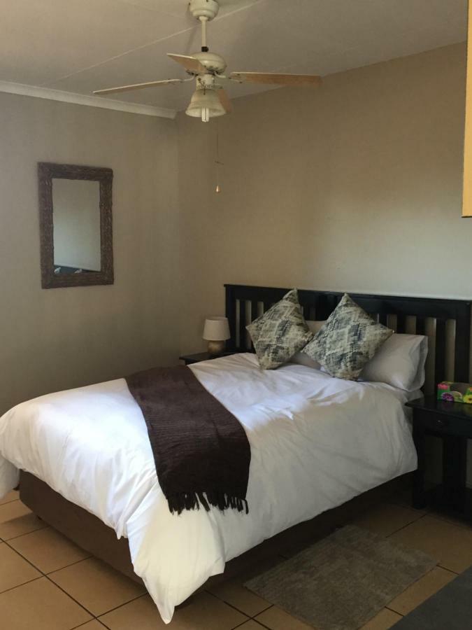 African Kingdom Guest House Boksburg Ngoại thất bức ảnh